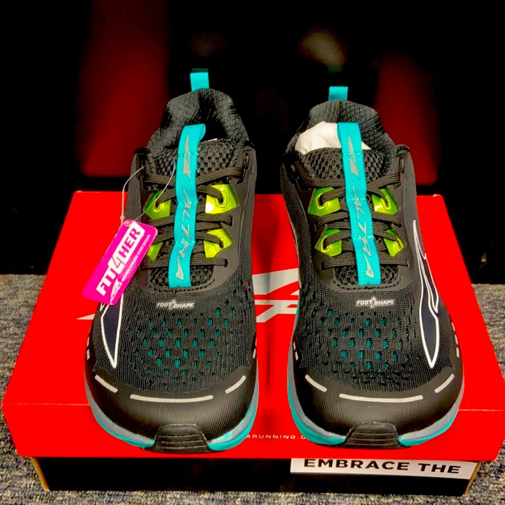 Women’s running shoes size 7.5